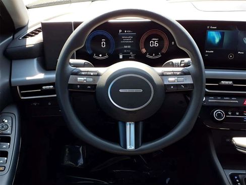 Certified 2025 Hyundai Sonata SE image 18