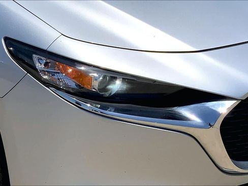 Used 2020 MAZDA MAZDA3 Sedan w/ Select Package FWD image 26