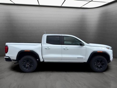 New 2025 GMC Canyon Elevation w/ Convenience Package image 6