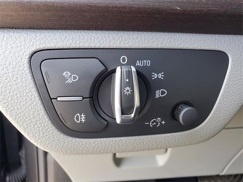 Used 2023 Audi Q5 2.0T Premium Plus w/ Premium Plus Package image 19