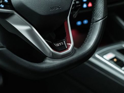 Used 2022 Volkswagen GTI SE image 26
