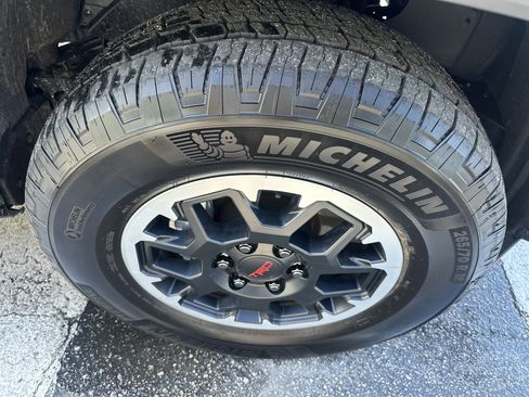 Used 2025 Toyota 4Runner TRD Off-Road Premium AWD/4WD image 7