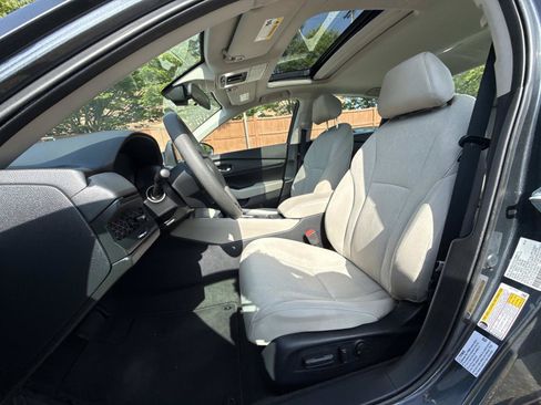 Used 2023 Honda Accord EX image 12