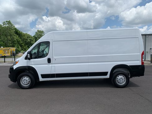 Used 2025 RAM ProMaster 2500 w/ Convenience Group FWD image 6