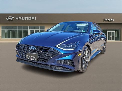 Used 2022 Hyundai Sonata Limited w/ Winter Weather Package image 1