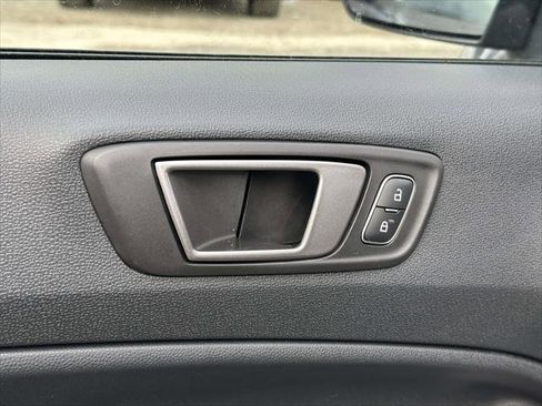 Used 2020 Ford EcoSport SE w/ SE Convenience Package image 10