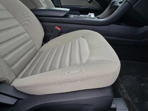 Used 2018 Ford Fusion S image 29