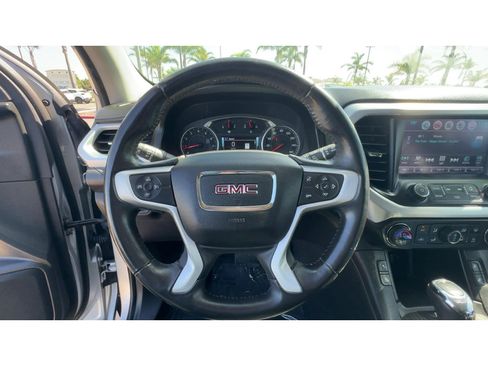 Used 2017 GMC Acadia SLT image 11