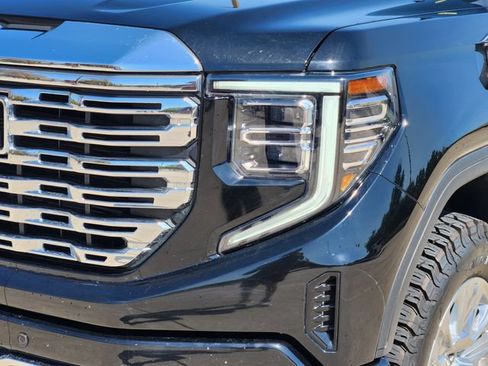Used 2023 GMC Sierra 1500 Denali AWD/4WD image 9