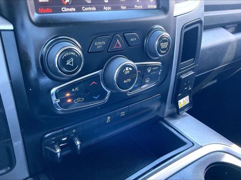 Used 2022 RAM 1500 Classic SLT w/ Trailer & Traction Group RWD image 34