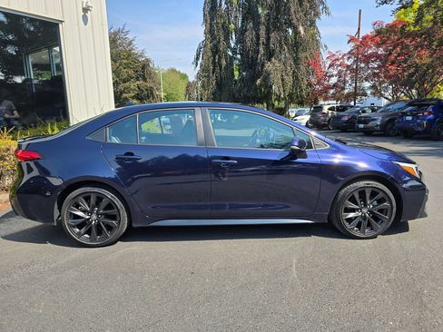 Used 2023 Toyota Corolla XSE FWD image 3