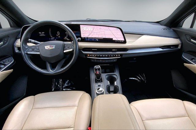 Used 2024 Cadillac XT4 Premium Luxury AWD/4WD image 15
