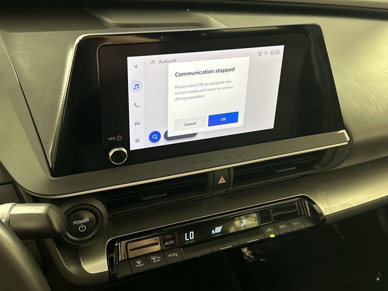 Used 2025 Toyota Prius LE FWD image 17