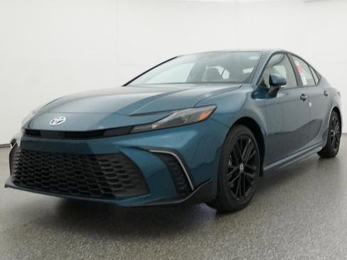 New 2026 Toyota Camry SE image 32