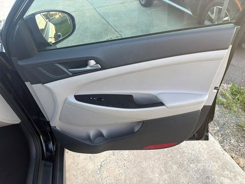 Used 2017 Hyundai Tucson Sport FWD image 30