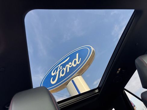 New 2026 Ford Explorer ST-Line w/ ST-Line Street Pack image 18