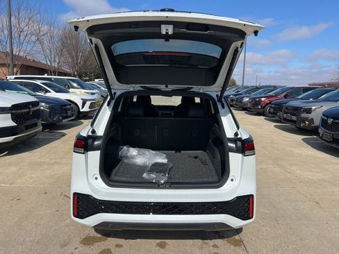 New 2026 Volkswagen Tiguan SE R-Line AWD/4WD image 10