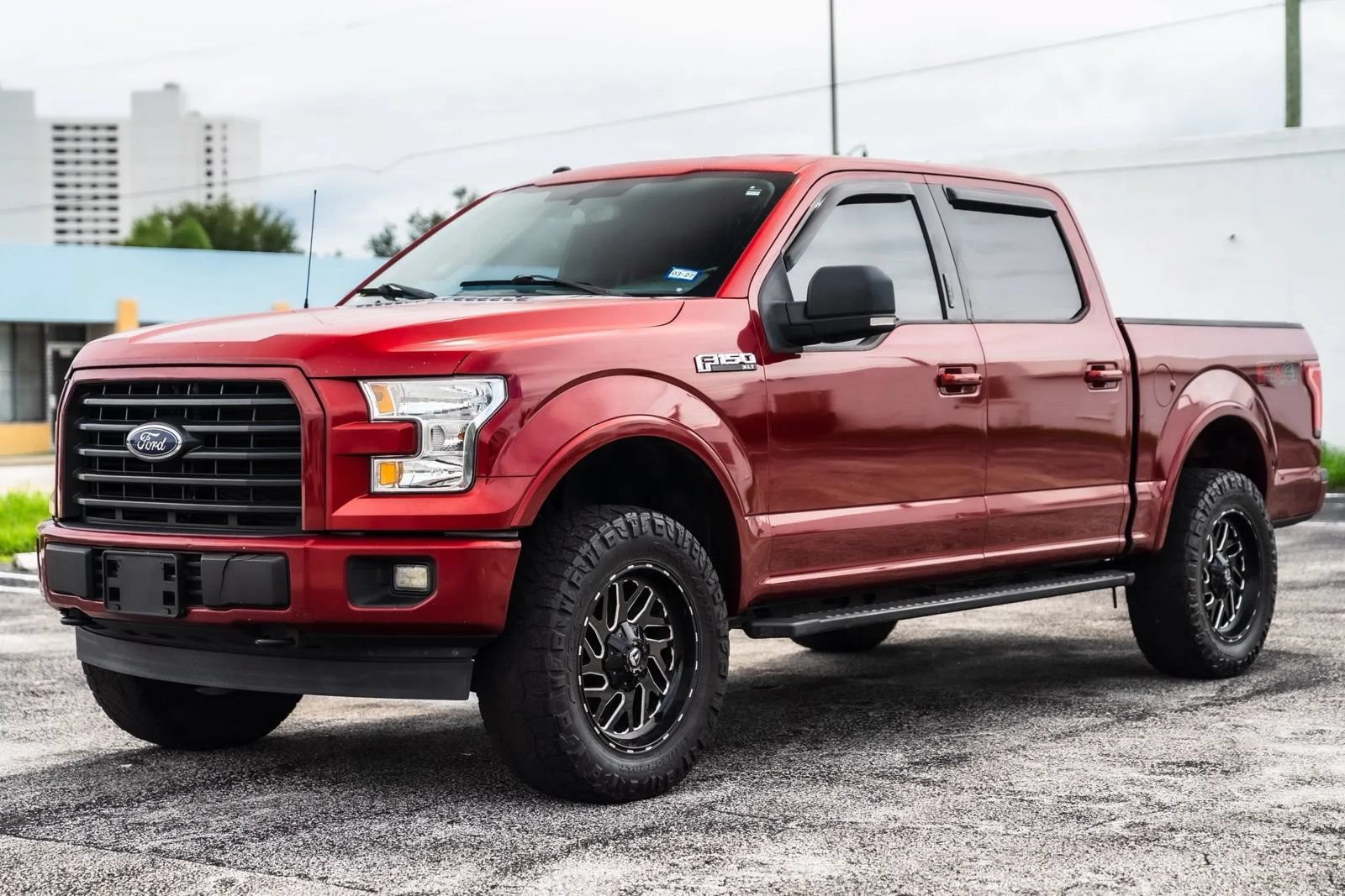 Used 2017 Ford F150 XLT w/ Equipment Group 302A Luxury AWD/4WD image 2