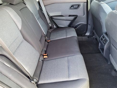 Used 2021 Nissan Rogue S image 27