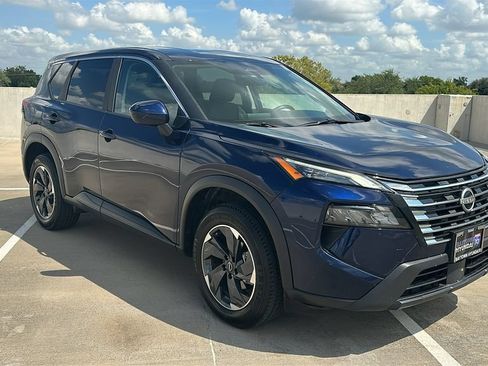 Used 2025 Nissan Rogue SV FWD image 14