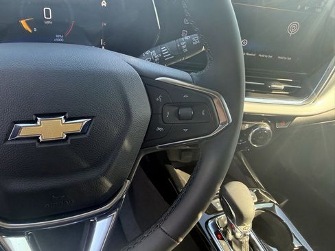 New 2026 Chevrolet Trax LT w/ Sunroof Package image 25