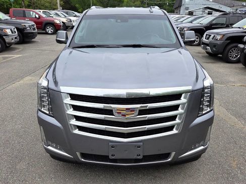 Used 2018 Cadillac Escalade ESV Premium Luxury AWD/4WD image 3