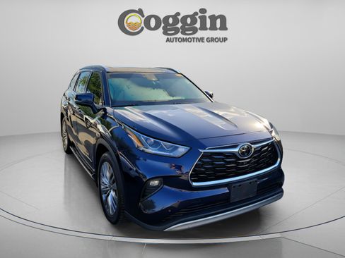 Used 2021 Toyota Highlander Platinum AWD/4WD image 6