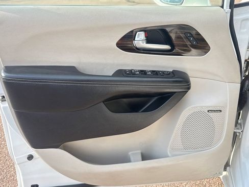 Used 2021 Chrysler Pacifica Limited w/ Premium & Safety Sphere Group AWD/4WD image 27