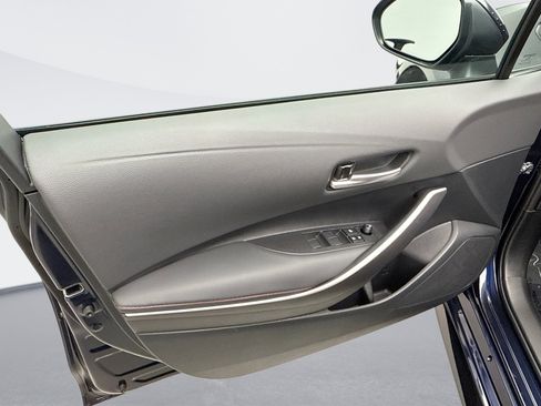 Used 2025 Toyota Corolla SE image 9