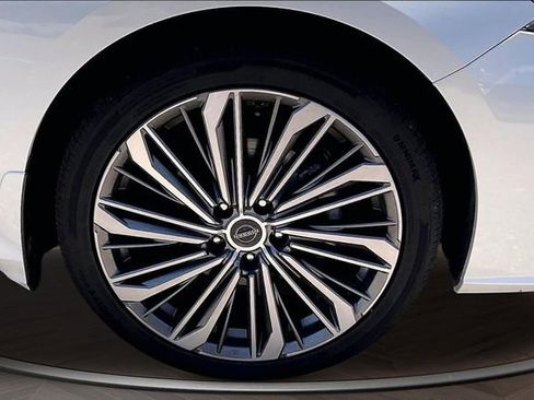 Used 2023 Nissan Altima 2.5 SL AWD/4WD image 9