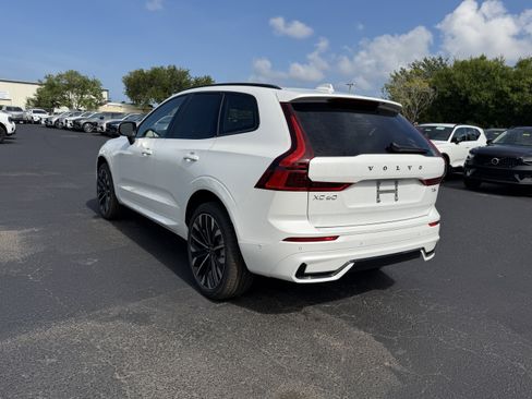 New 2026 Volvo XC60 T8 Ultra w/ Climate Package AWD/4WD image 5