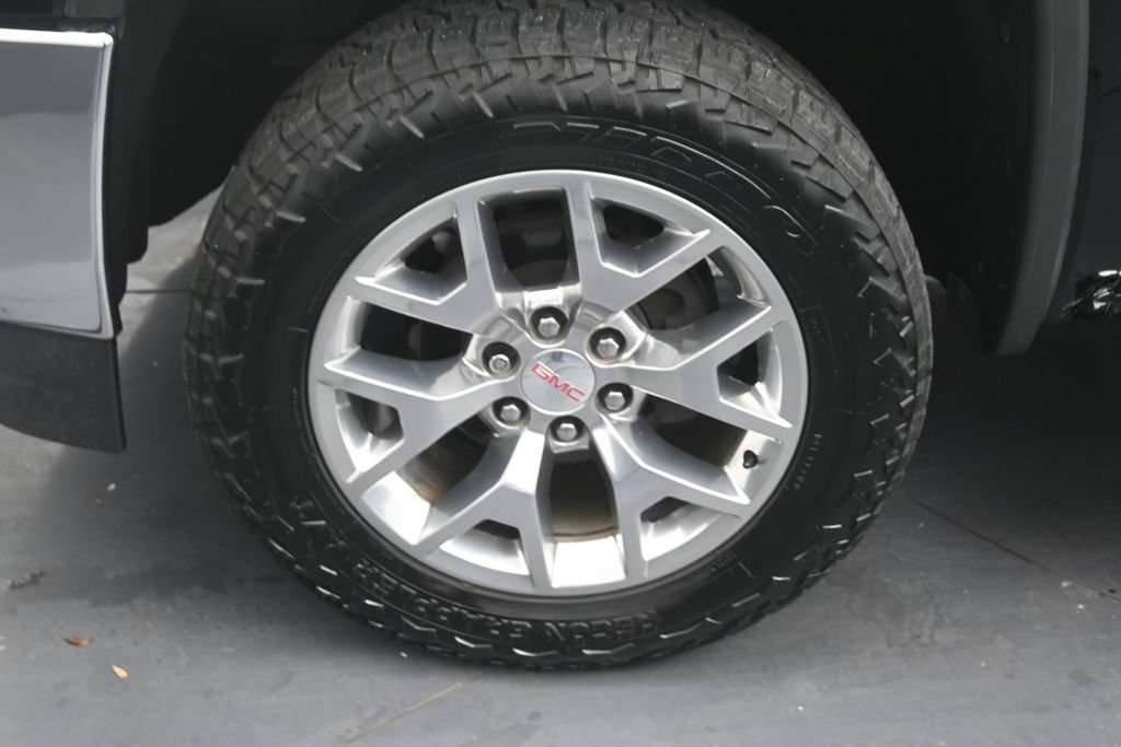 Used 2018 GMC Sierra 1500 SLT w/ SLT Premium Package RWD image 9