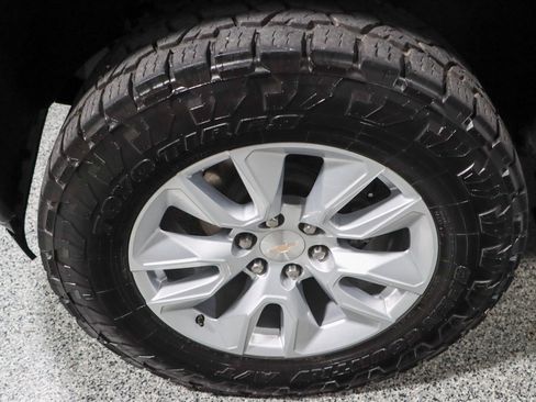 Used 2024 Chevrolet Silverado 1500 Custom AWD/4WD image 11