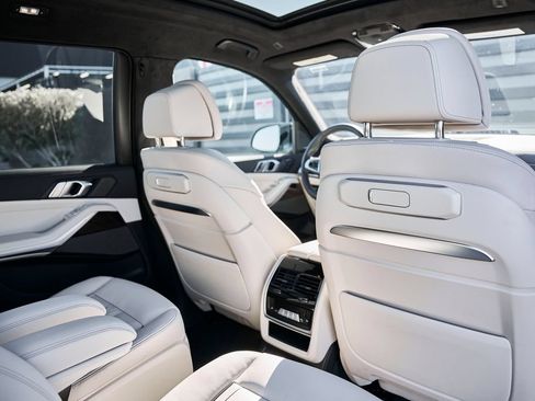 Used 2024 BMW X7 M60i w/ Executive Package AWD/4WD image 42
