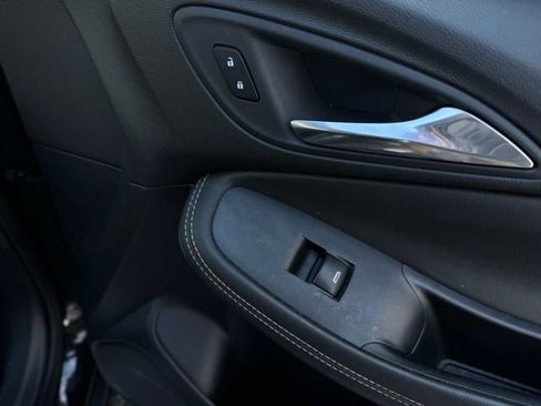 Used 2023 Buick Encore GX Essence w/ Experience Buick Package image 14