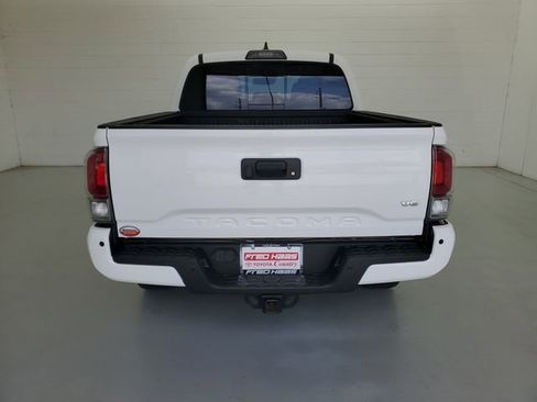 Used 2019 Toyota Tacoma Limited RWD image 6