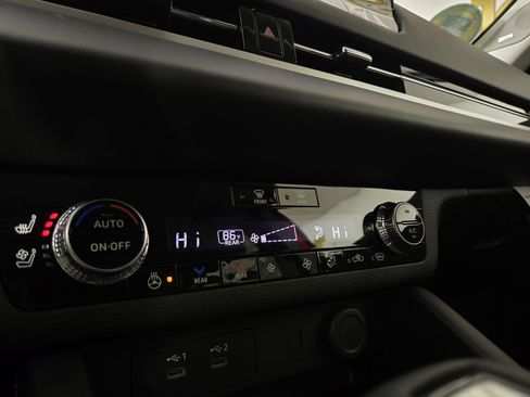 New 2026 Mitsubishi Outlander SEL image 25