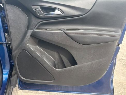 Used 2023 Chevrolet Equinox RS FWD image 18