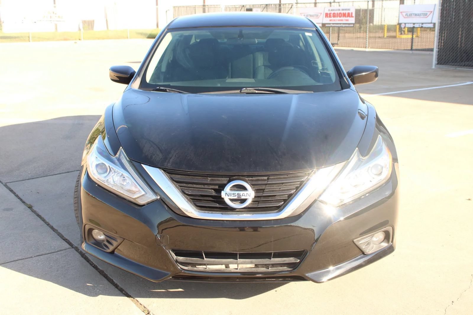 Used 2018 Nissan Altima 2.5 SV FWD image 2