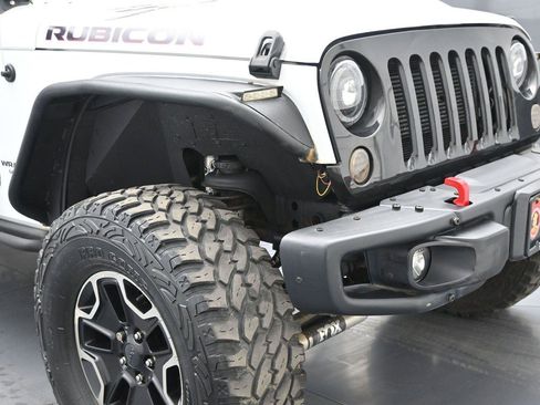 Used 2017 Jeep Wrangler Unlimited Rubicon AWD/4WD image 16