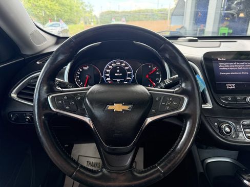 Used 2020 Chevrolet Malibu Premier FWD image 11