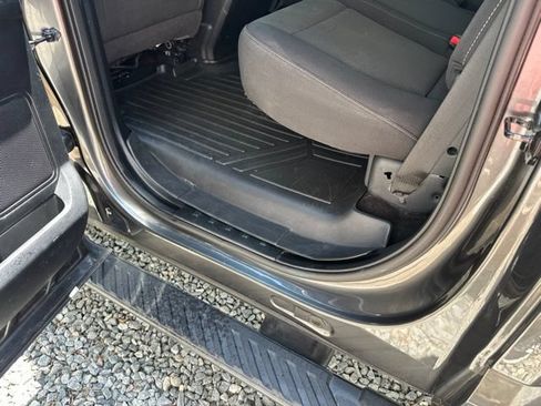 Used 2017 Ford F150 XLT w/ Equipment Group 302A Luxury AWD/4WD image 16