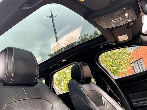 Used 2018 Jaguar XF S AWD/4WD image 24