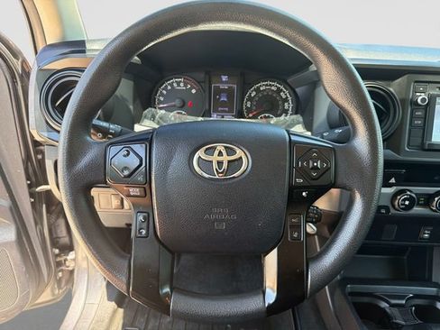 Used 2018 Toyota Tacoma SR AWD/4WD image 26