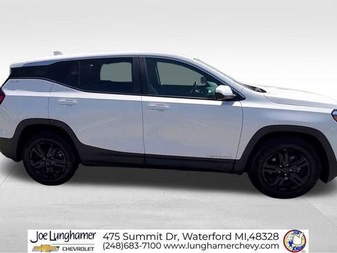 Certified 2023 GMC Terrain SLE FWD image 9