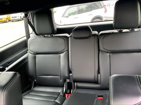 Used 2025 Ford Expedition Max Platinum w/ Stealth Performance Package AWD/4WD image 12