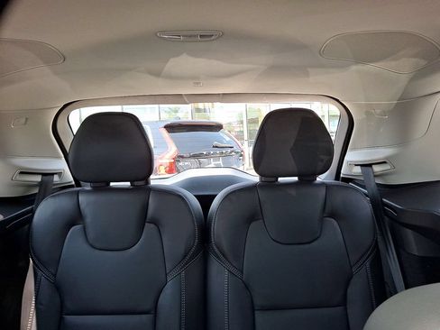 Certified 2025 Volvo XC90 B6 Ultra w/ Protection Package Premier AWD/4WD image 13
