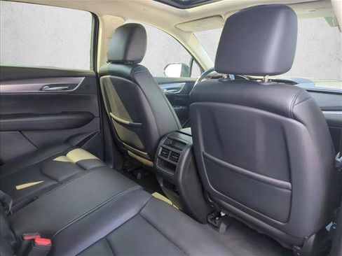 Used 2018 Cadillac XT5 Luxury w/ Driver Awareness Package FWD image 26