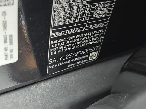 Used 2025 Land Rover Range Rover Velar Dynamic SE image 34