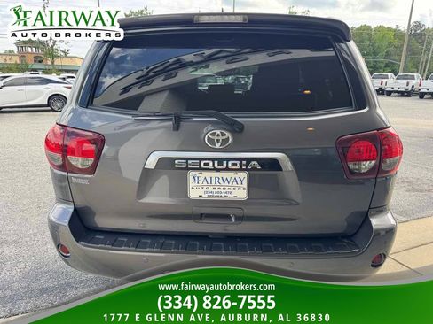 Used 2021 Toyota Sequoia Platinum AWD/4WD image 7
